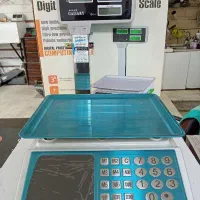 ترازو فروشگاهی ۶۰ کیلو با دقت ۱ گرم