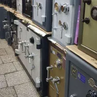 بازگشایی تعمیرات بازکردن رمزقفل گاوصندوق حمل گاو ص