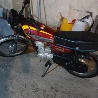 یک عدد موتور سایکل هاندا مدل ۸۳ مزائدیی۱۲۵