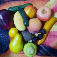تعدادی میوه مصنوعی خارجی