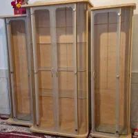 ویترین سه تکیه تمیز و سالم