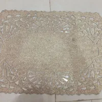 رومیزی طلایی