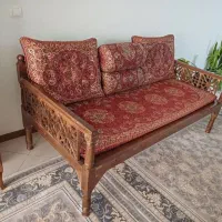 کاناپه چوبی سنتی با تشک و کوسن