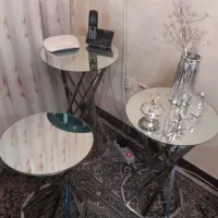 میز کنار سالنی