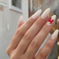 کاشت ناخن ۳۵۰