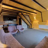 کلبه سوئیسی ۲ خوابه چوبی لوکس در دل طبیعت
