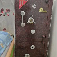 گاو صندوق بسیار نو و جادار