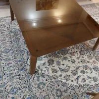 میز وسط مبل و صندلی