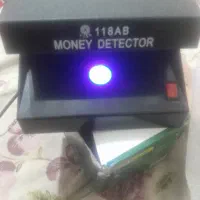 دستگاه تشخیص اسکناس پول جعلی