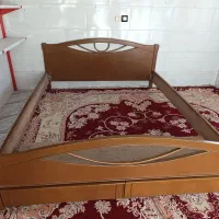 تخت خواب ومیز آرایش