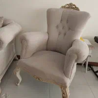 مبل ۸ نفره به همراه میز ناهار خوری