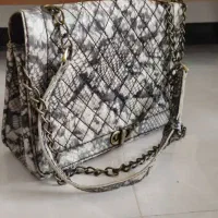 کیف چرم طبیعی گاوی دست دوز