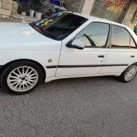 پژو 2000