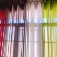 پرده با رنگ های  زیبا