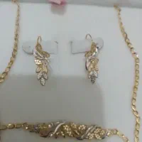 سرویس و نیم ست طلا نو نو بدون اجرت مناسب عروس