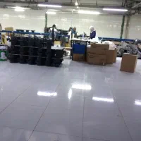 نیروی جوان خانم خط تولید