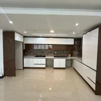 آپارتمان ۱۱۲ متری خوش نقشه فول دیزاین تخلیه کامل