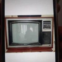 تلوزیون چوبی قدیم