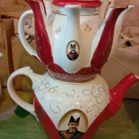 ** 4 عدد قوری نو حراج **