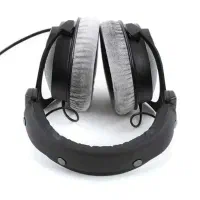هدفون استودیویی حرفه ای beyerdynamic dt 770 pro