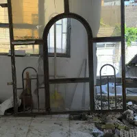 پنجره آهنی