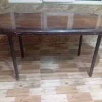 میز نهار خوری بدون صندلی
