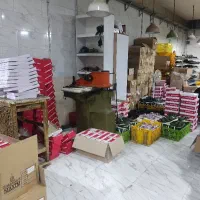 افراد علاقمند به کفش و صندلی و دمپایی