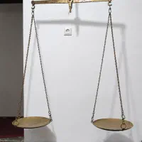 ترازوی. قدیمی فولادی .