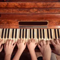 آموزش تخصصی پیانو برای تمامی سنین