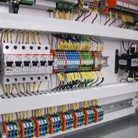 برق کار تخصصی. نورپردازی. برقکاری صنعتی.
