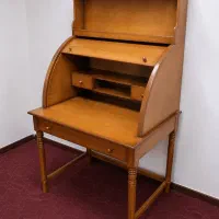 میز تحریر رول‌تاپ چوبی لوکس و کلاسیک