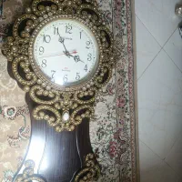 ساعت دیواری کاملا سالم