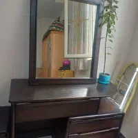 میز آرایش به همراه فایل سه و دو کشو
