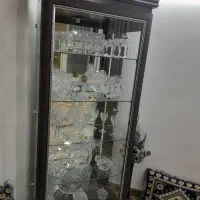 دو عدد ویترین سالم تمیز