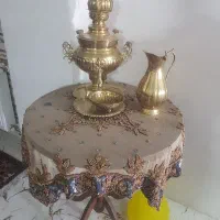 سماور زغالی همراه با میز ورو میزی