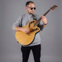 آموزش گیتار فقط ۱۰۰ هزارتومان