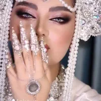 فروش تعدادی تاج و لباس گل