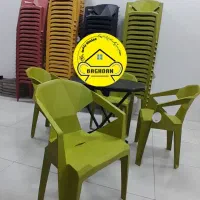 صندلی پلاستیکی رنگ جذاب کافه فست فود
