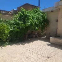 خانه فروشی قدیمی تمیز ۲۷۰ متری خوش جا