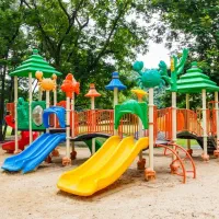 نصب و اجرای تخصصی وسایل بازی پارکی و ویلایی