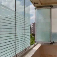 بالکن شیشه ای ریلی  وکابین دوش وتوری پلیسه ای