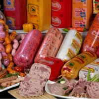 راننده با ماشین (پخش سوسیس کالباس)