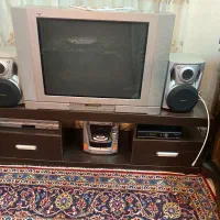 تلویزیون و میز تلویزیون