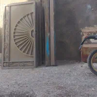 دو عدد بزرگ یه کوچیک دوتا قوطی وسط