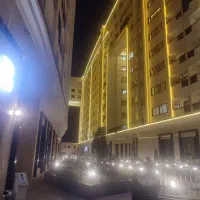 برج رویال رزیدنس کلید نخورده ۱۲۴ متر