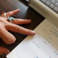 انگشتر یاقوت توپاز و عقیق