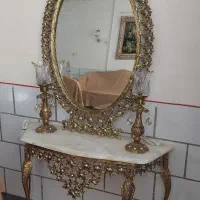 آینه و شمعدان برنجی