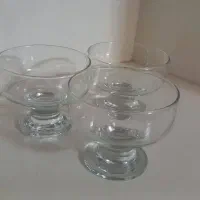 بستنی خوری