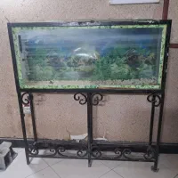 آکواریوم با پایه