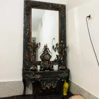 اینه میز تلویزیون وساعت